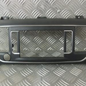 EXPERT DISPATCH SCUDO PROACE DISPLAY SCREEN AND CENTRE VENT SURROUND - OUT 2019 VAN