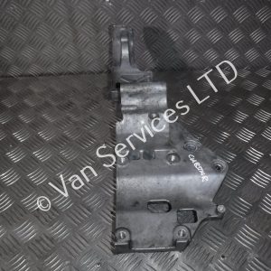 NISSAN CABSTAR NT400 / MAXITY 2.5 TD EURO 5 ALTERNATOR/POWER STEERING BRACKET - FITS 2012+