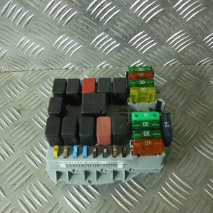 IVECO DAILY FUSE BOX / BOARD - FITS 2006+