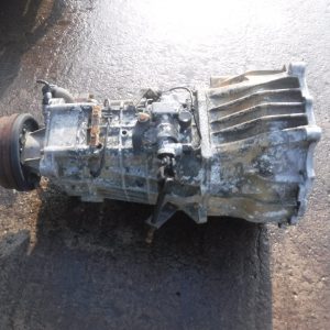 MITSUBISHI CANTER FUSO 7.5 TON 3.9 TD 6 SPEED GEARBOX WITH PTO - FITS 2005+