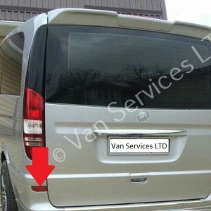 *NEW* Genuine Mercedes 639 Vito / Viano N/S Passenger Rear Bumper Reflector