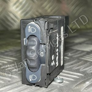 MASTER / MOVANO / INTERSTAR HEADLIGHT AIM ADJUSTER - FITS 2004-09 - 8200060042