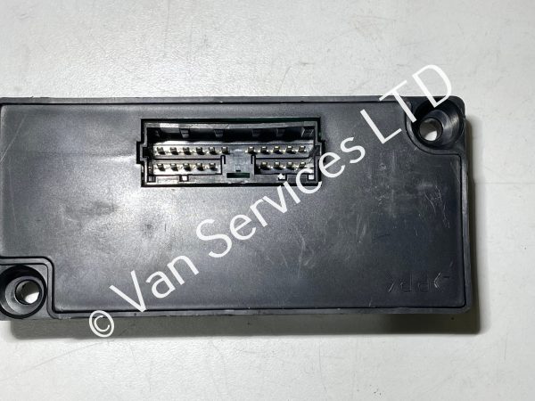 Genuine Mitsubishi Canter 7.5Ton 24v Air Con Control Unit Module 