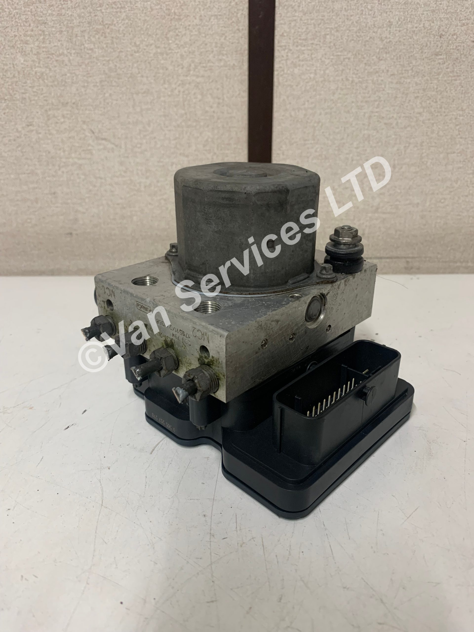 GENUINE FORD TRANSIT MK 8 ABS PUMP GK312C405AG FITS 2014+ Van
