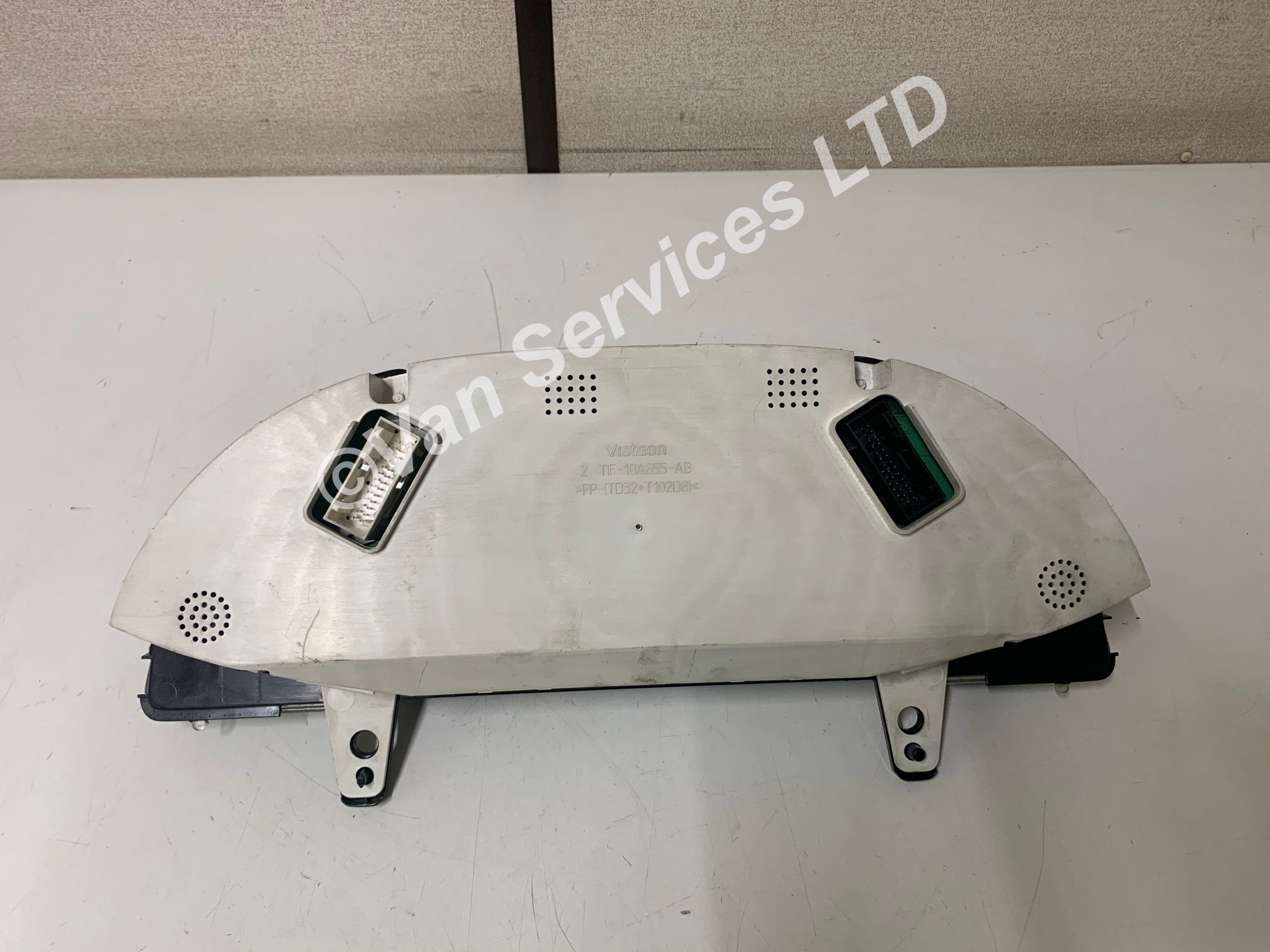 FORD TRANSIT CONNECT SPEEDOMETER DASH CLOCKS FITS 200106 Van