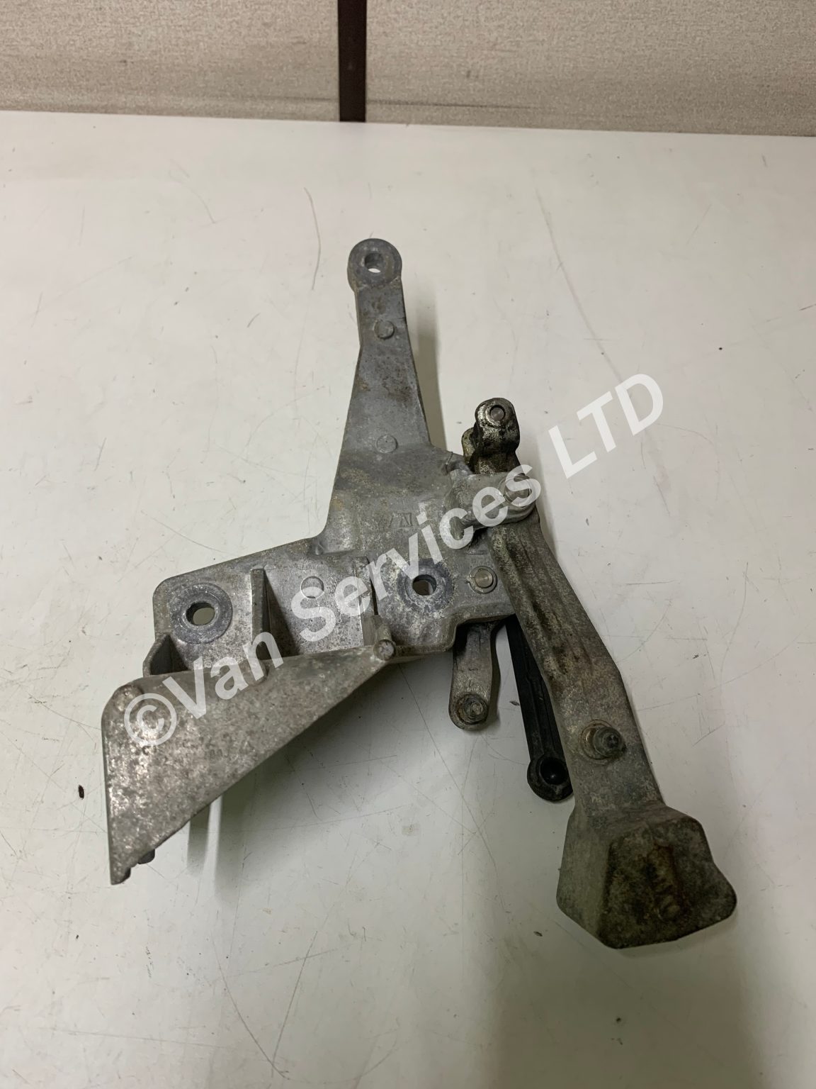 Ford Transit 2.0 RWD Gearbox Cable Linkage Bracket – Fits 2017+ – Van ...