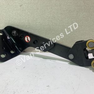 EXPERT DISPATCH SCUDO PROACE O/S DRIVER SIDE LOADING DOOR BOTTOM ROLLER - FITS 2016-22