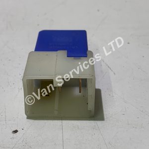 GENUINE NISSAN CABSTAR 2.5 TD RELAY - FITS 2007+ 25230 79917