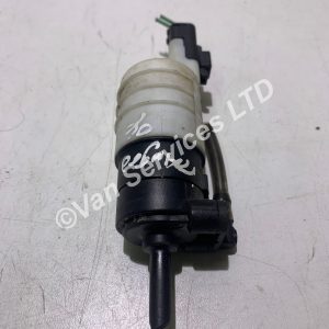 GENUINE RENAULT KANGOO WINDSCREEN WASHER PUMP - FITS 2001-09
