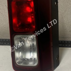 TRAFIC VIVARO NV300 NS (PASSENGER) REAR FOG REVERSE LIGHT FITS 2015-18